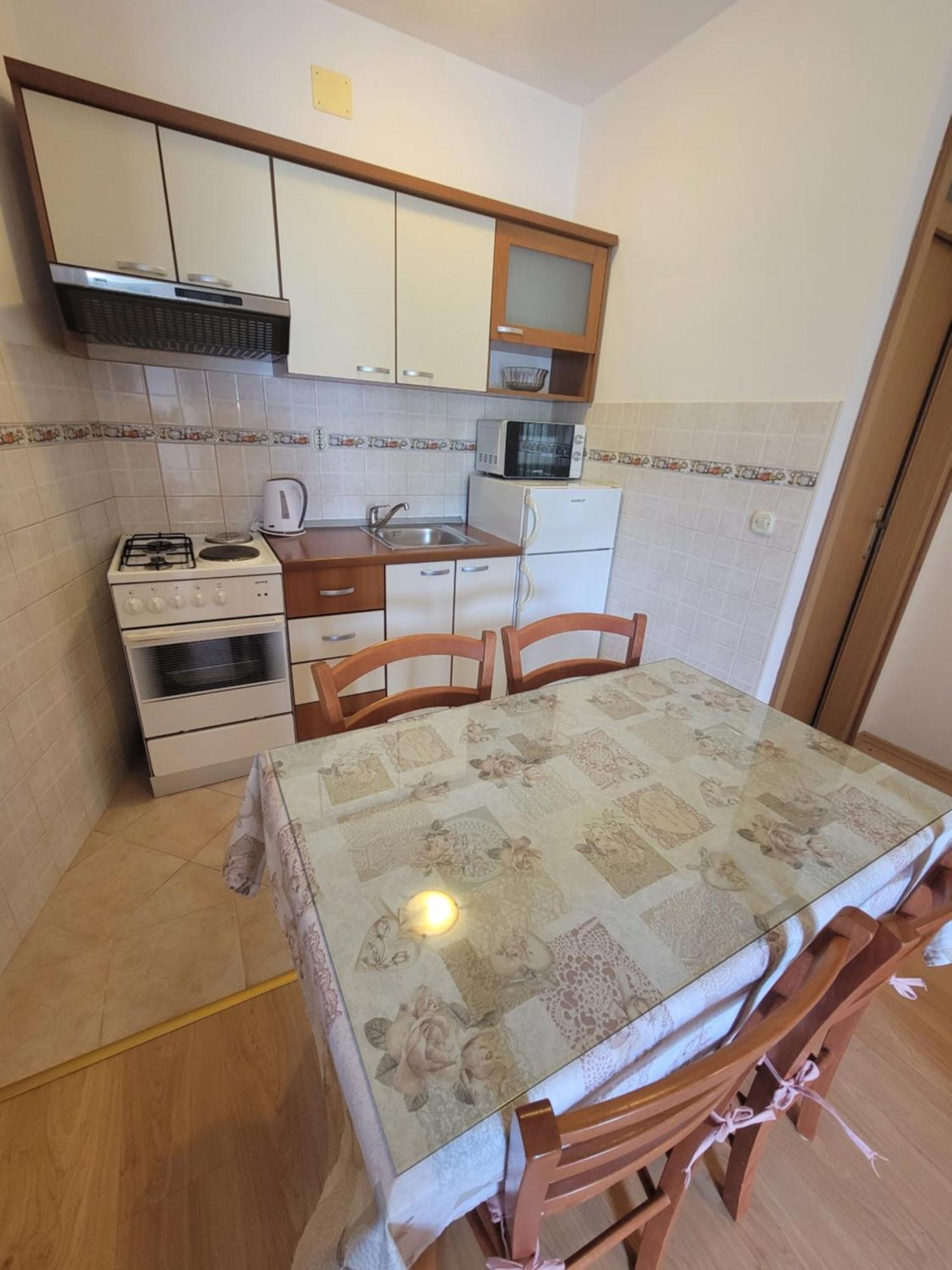 Apartman Vulic Apartamento Tučepi Exterior foto